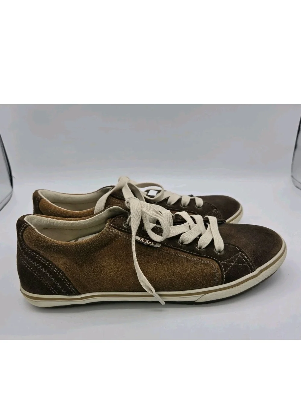Taos Retro Star Shoes Womens Size 8 Brown Suede Walking Sneakers RES-12844A